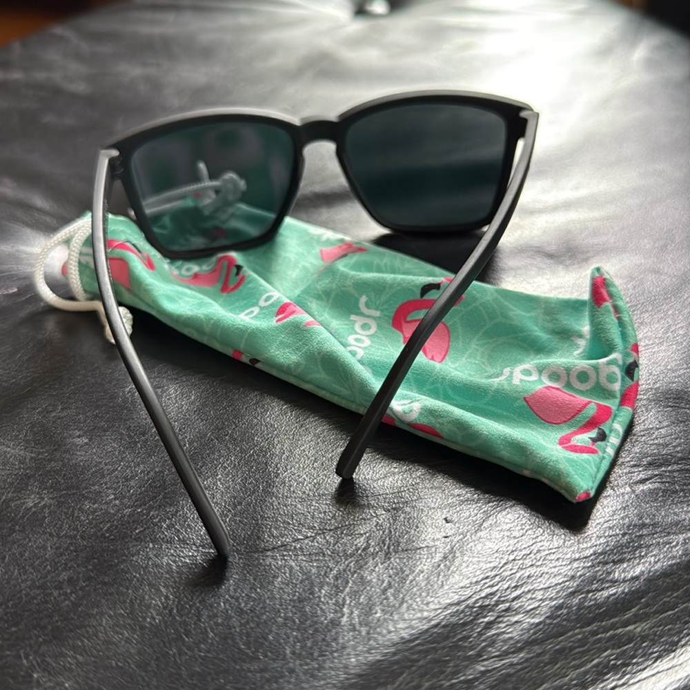 Goodr “Get On My Level” running sunglasses - Picture 2 of 3